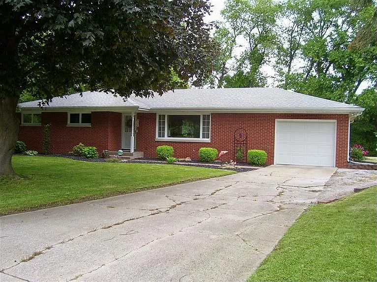 113 Evergreen Dr photo 1