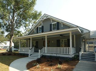 945 Pine Hollow Rd, Mount Pleasant, SC 29464