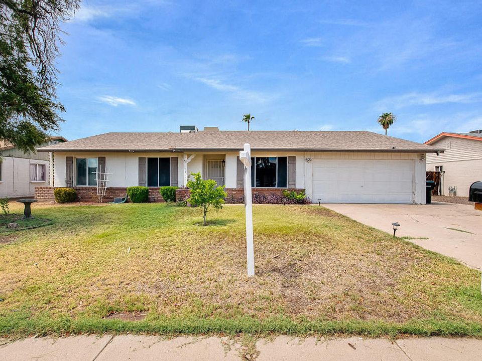 1st image of 4224 W Desert Cove Ave