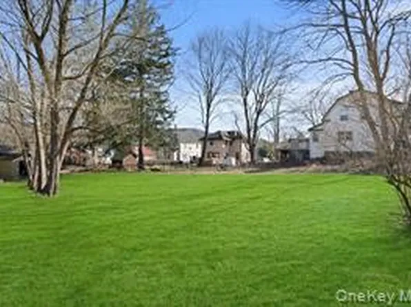 35 Dunderberg Road, Central Valley, NY 10917