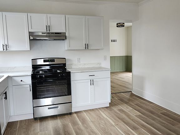 3rd image of 554 N Buckeye St #1