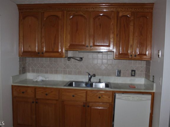 5th image of 1866 Suwanee Ln #22