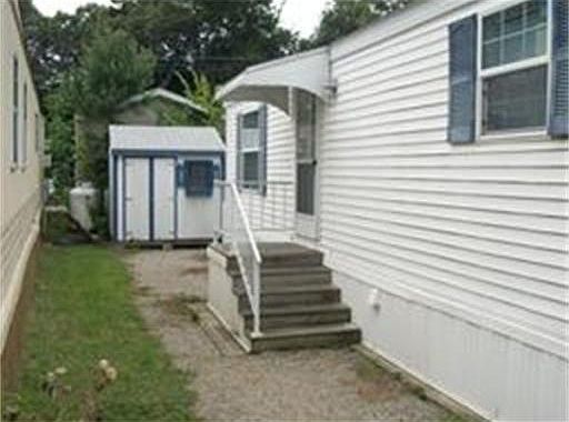 3rd image of 38 Cynthia Cir