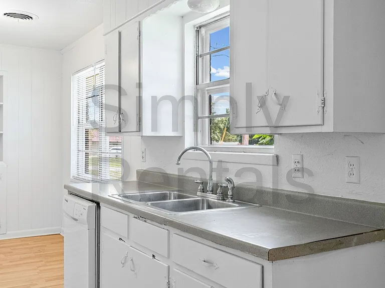 3500 Nashville Ave — Photo 30