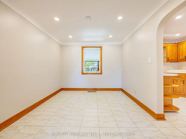 127 Louth St #1 — Photo 8