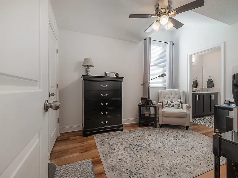 1714 E Lambright St — Photo 40