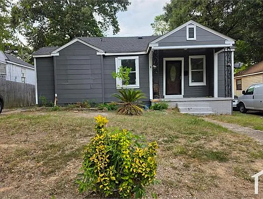 3 bed, 1300 sqft, $1,200 — Photo 1