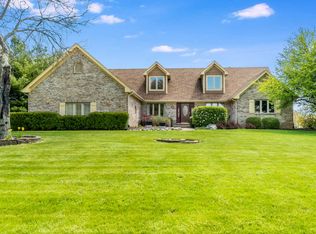 14N215 Gunpowder Ln, Elgin, IL 60124