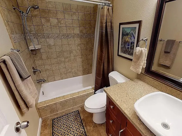 140 Uwapo Rd — Photo 13