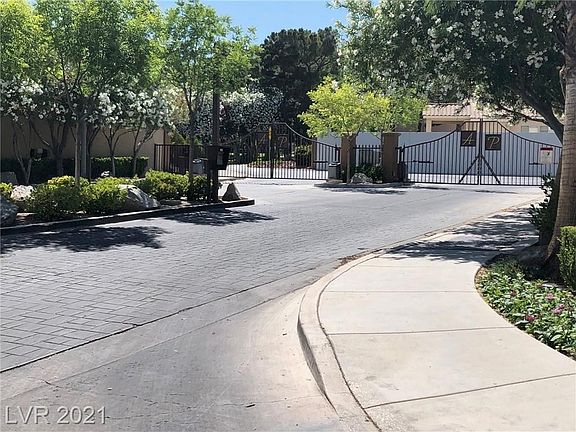4th image of 9761 Lost Colt Cir
