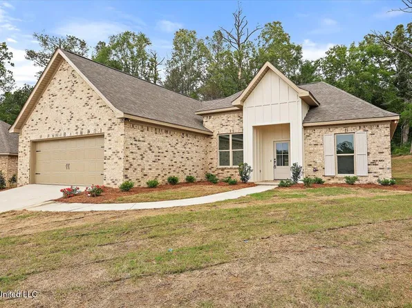 745 Magnolia Point Cir, Pearl, MS 39208