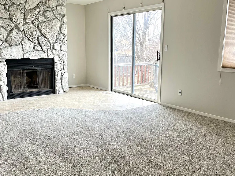 220 S Patrick Henry Rd — Photo 2