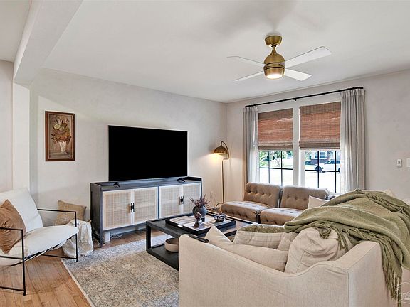 4th image of 2405 N 10th Ave
