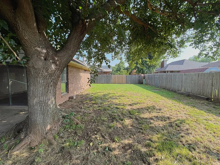 112 N Grand Fork Dr — Photo 29