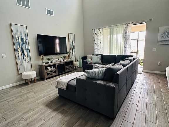 2nd image of 3925 Carrick Bend Dr