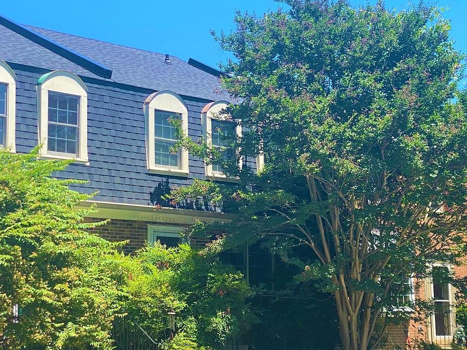1st image of 1006 Ellison Sq