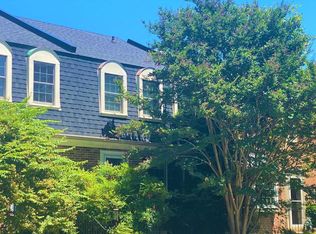 1006 Ellison Sq, Falls Church, VA 22046