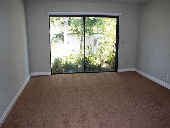 4th image of 2595 Rimcrest Rd