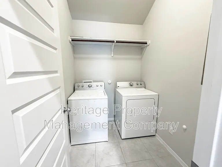 139 Lyndon Dr — Photo 23