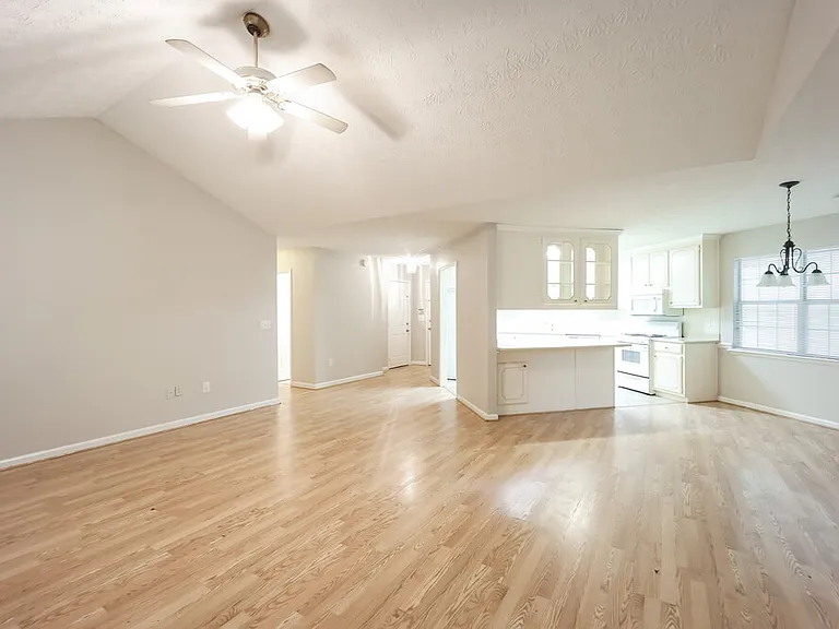 85 Lakeside Dr — Photo 6
