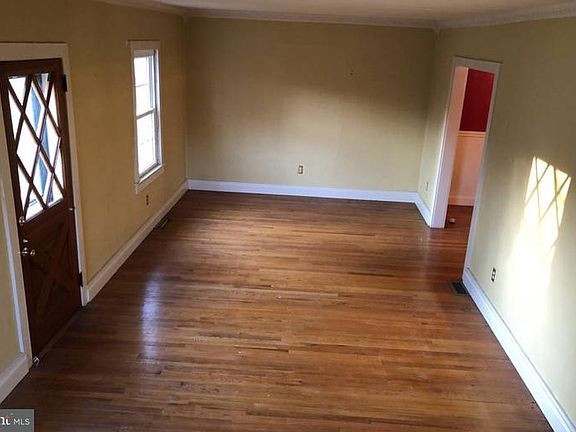 2nd image of 4386 Dupont Pkwy