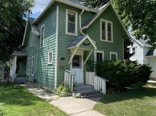 35 Lovell St, Elgin, IL 60120