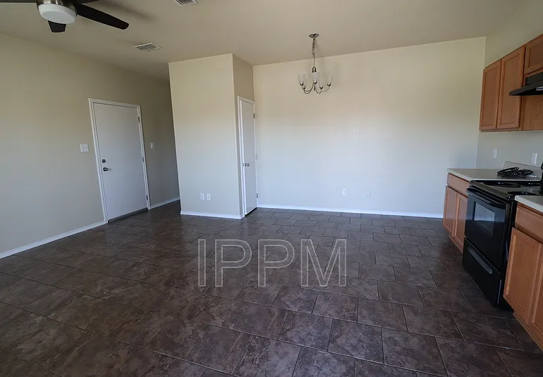 17124 Mandarin Ave — Photo 3