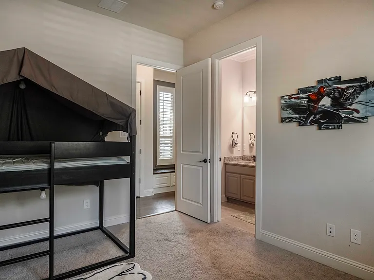 12824 Flatiron Trl — Photo 6