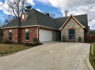 1228 Hearthstone St, Carthage, TX 75633