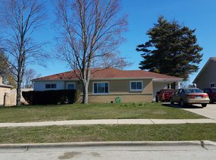 360 Arizona Blvd, Hoffman Estates, IL 60169