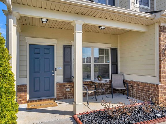 3rd image of 566 Sunflower Dr