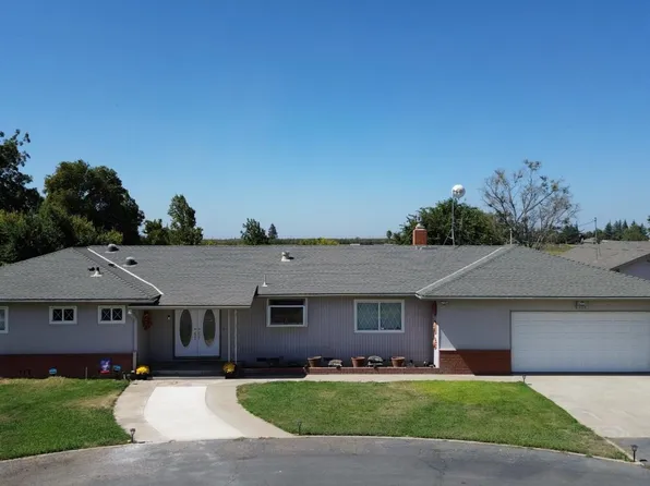 10413 Pioneer Ave, Oakdale, CA 95361