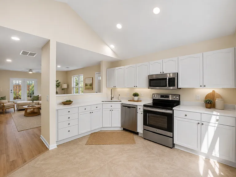 8911 Bryant Field Cir — Photo 32