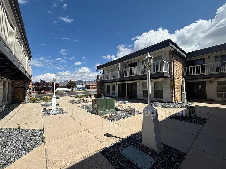 1165 Edgewood Dr #2 — Photo 22