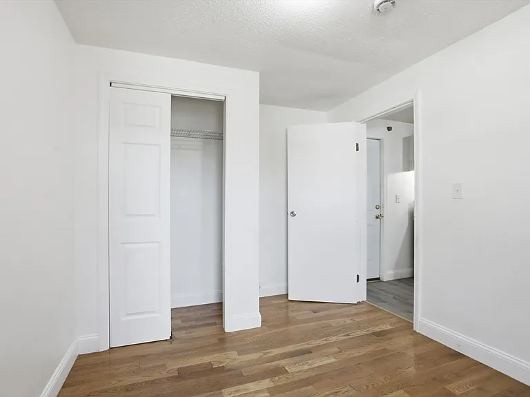 176 Ferry St #3L — Photo 13