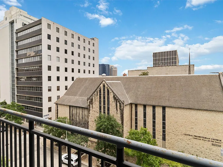 800 Brazos St #803 — Photo 26