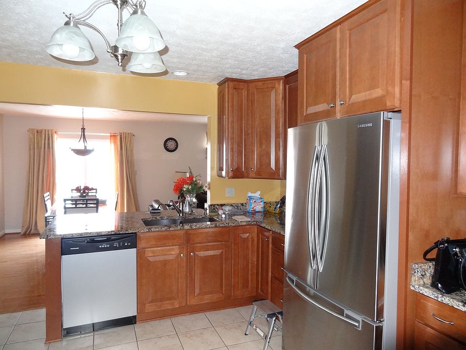 Kitchen - Ceramic Floor