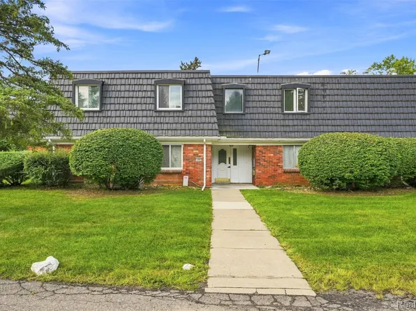 1836 Colonial Village Way, Waterford, MI 48328