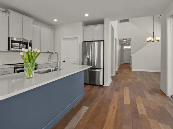 395 Old Farm Road, South Burlington, VT 05403