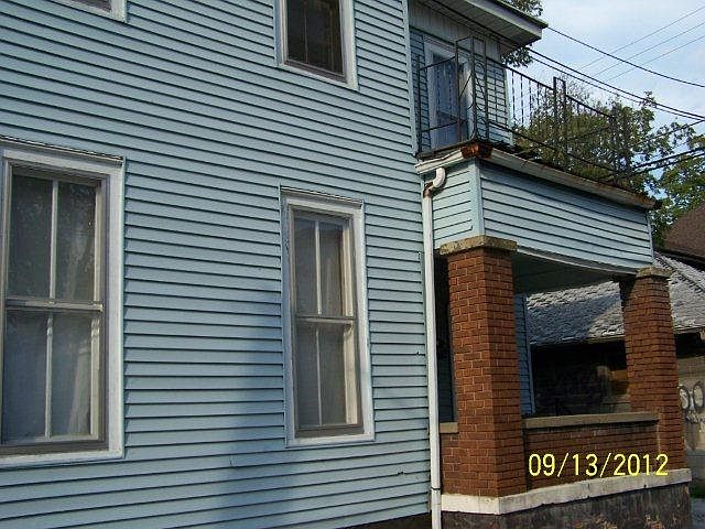 1st image of 518 1/2 Crawford St