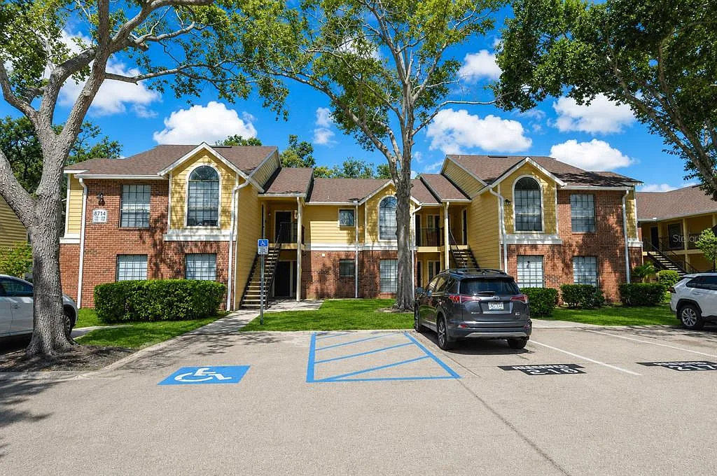 1 bed, 1.0 bath, 625 sqft, $2,000 — Photo 1