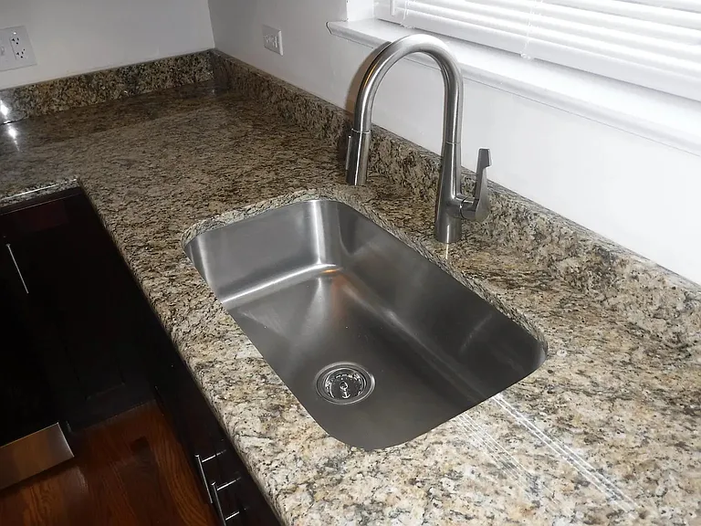 312 Custer Ave #2 — Photo 6
