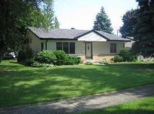 64 W Devon Ave, Roselle, IL 60172