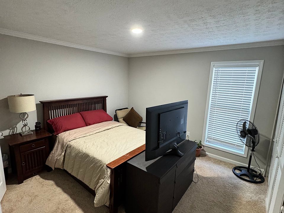 1st image of 1047 Mariners Ct