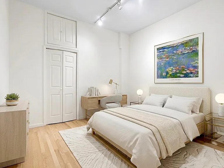 540 W 50th St #1B — Photo 4