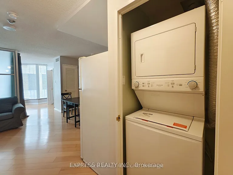 55 Centre Ave #604 — Photo 7