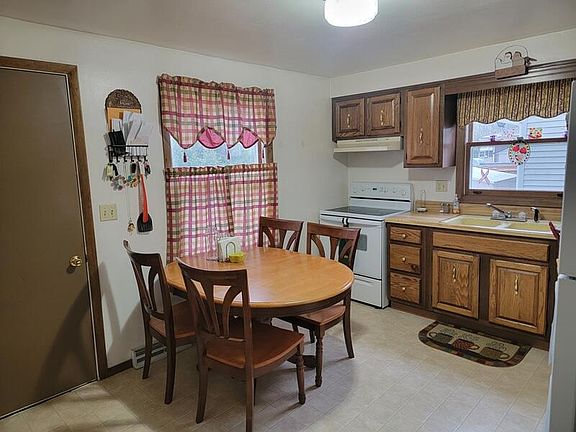 5th image of 2215 N 37th St #2217