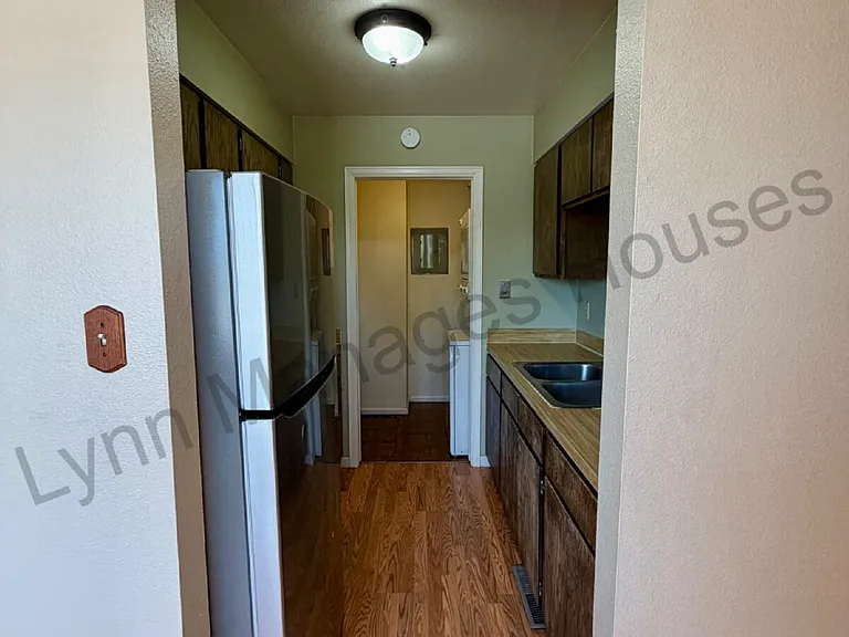1 bed, 1.0 bath, $1,000 — Photo 7