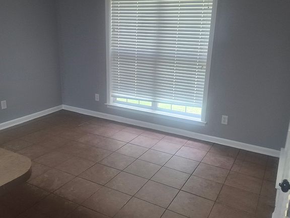 5th image of 1268 Autumn Ridge Rd