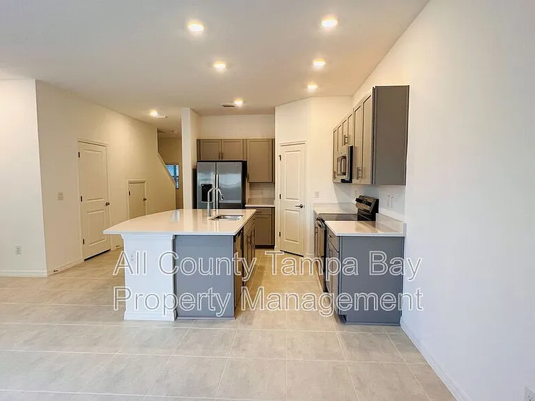2187 Hallier Cv — Photo 5